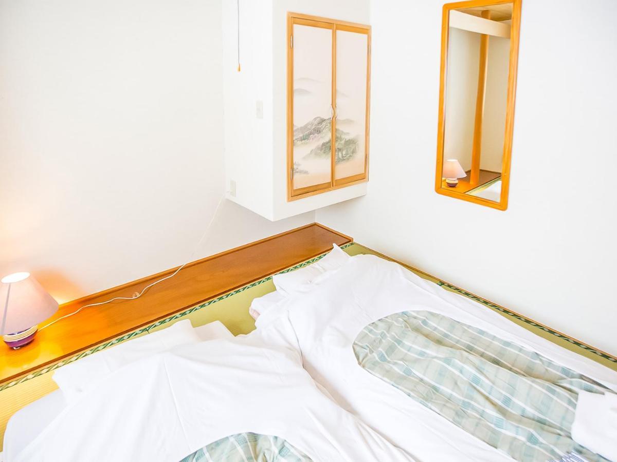 Rusutsu Lodges Pension Lilla Huset Niseko Buitenkant foto