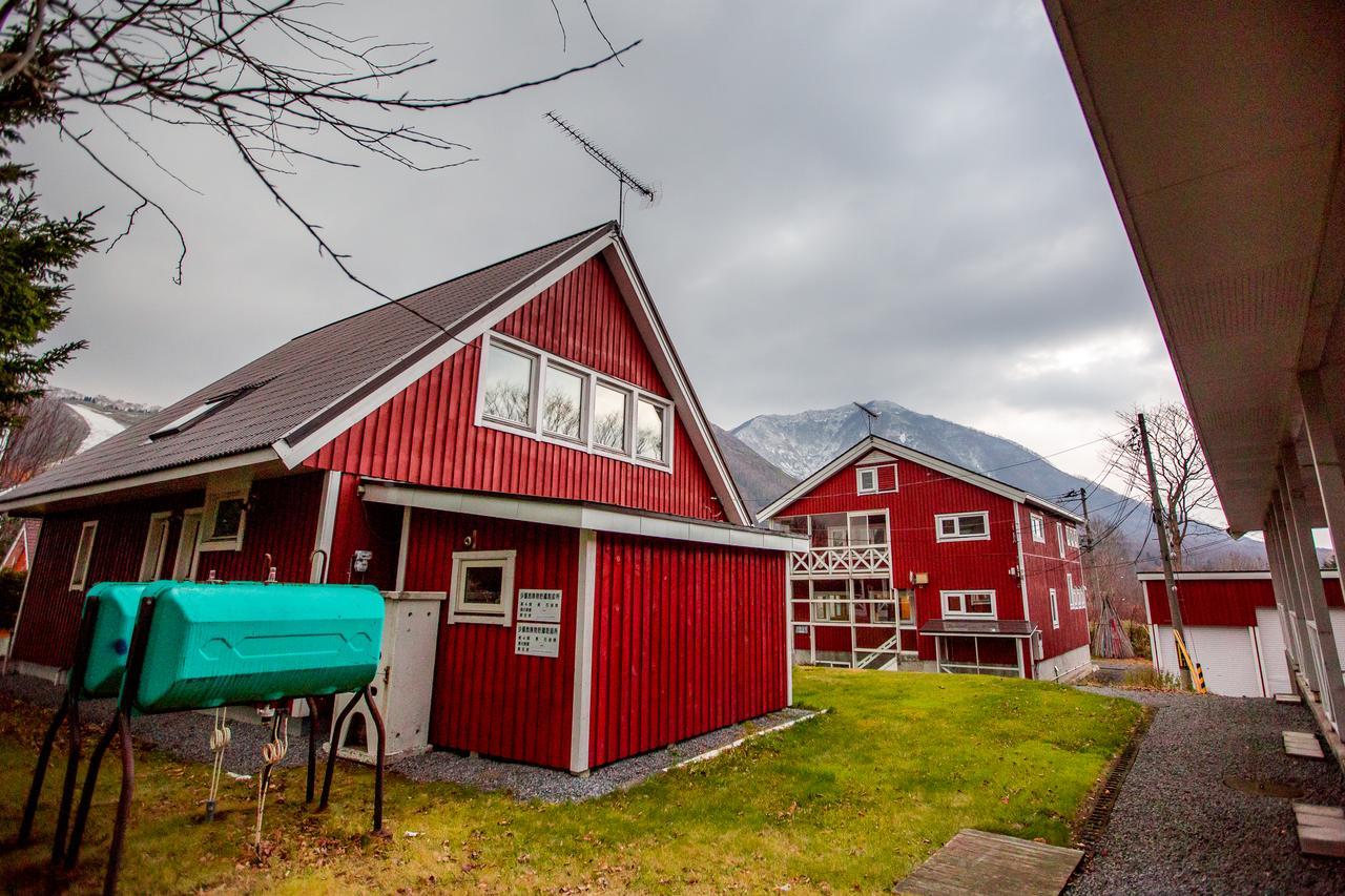 Rusutsu Lodges Pension Lilla Huset Niseko Buitenkant foto