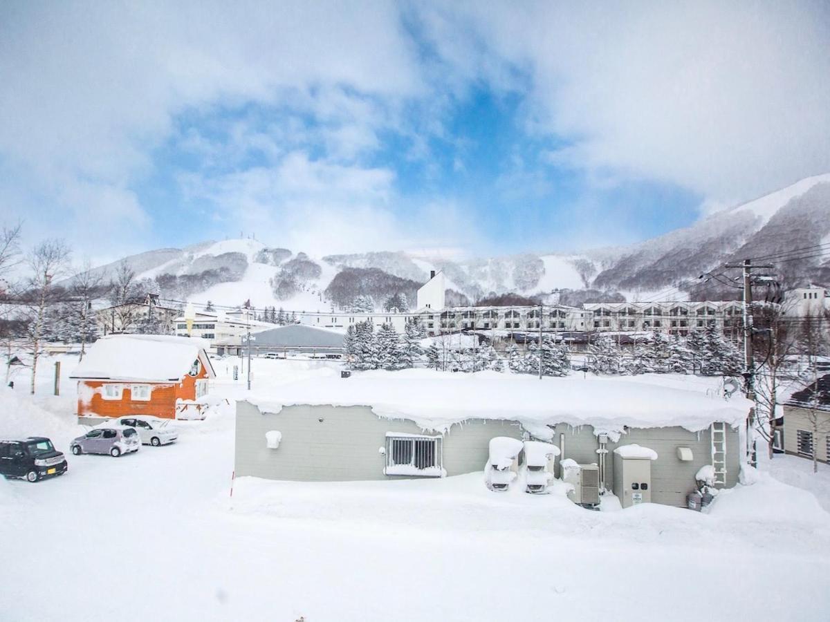 Rusutsu Lodges Pension Lilla Huset Niseko Buitenkant foto